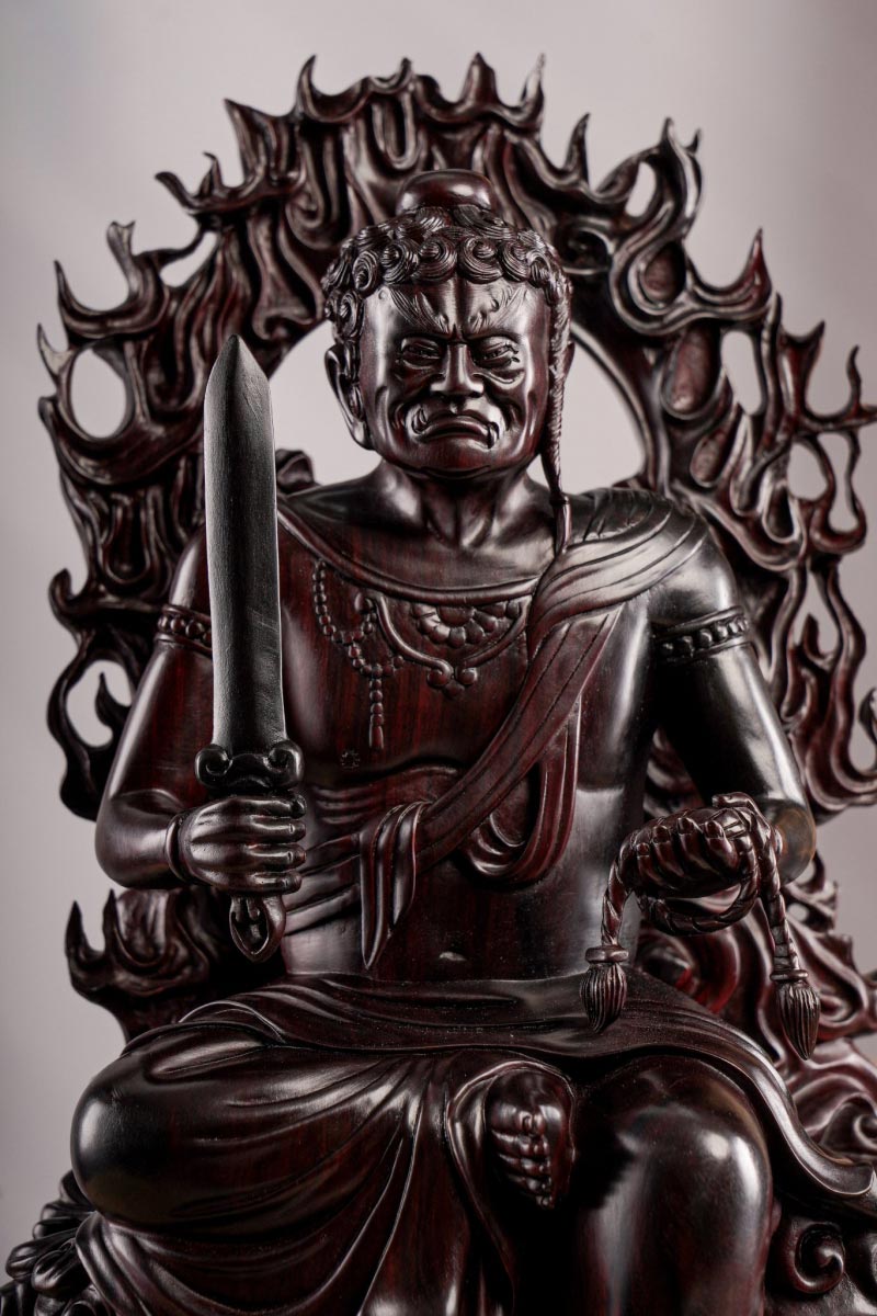 Tượng Bất Động Minh Vương giả gỗ