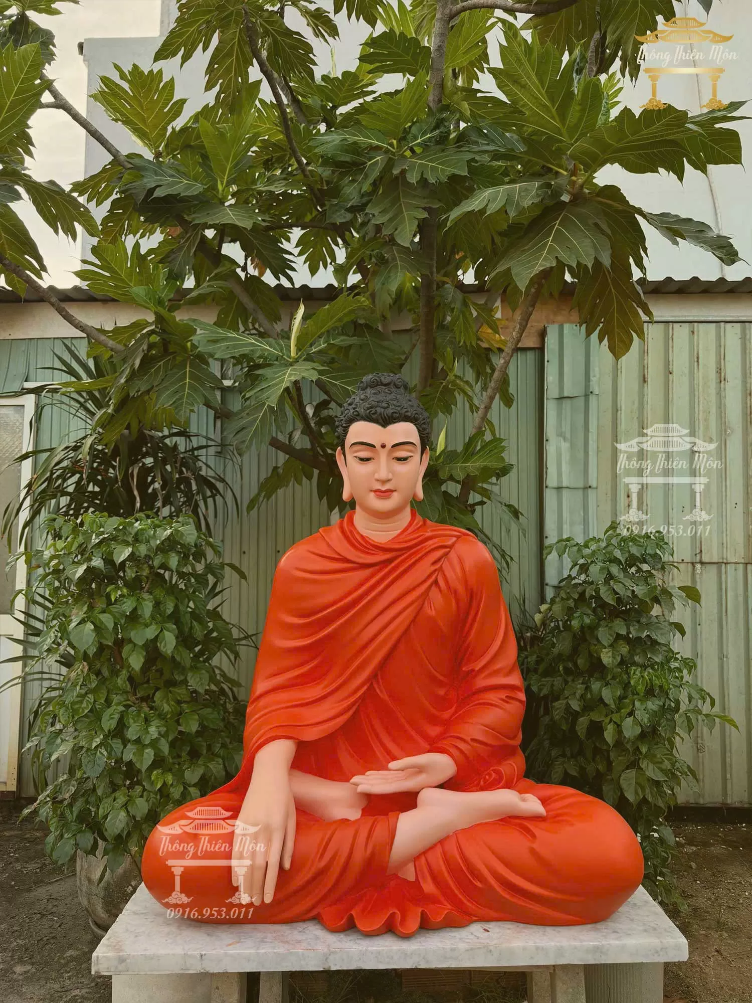 Kim thân Tôn tượng Bổn Sư Ấn Địa Xúc, Kích thước 100cm, Màu cam tươi