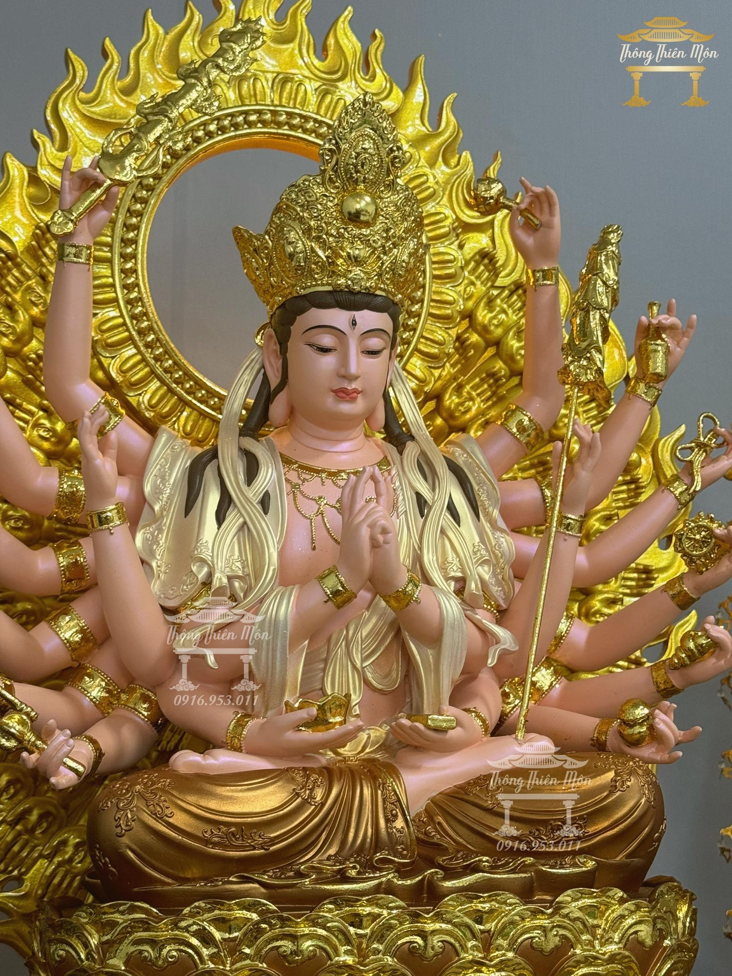 Tượng Phật Mẫu Chuẩn Đề, Kích thước 60cm, Phối màu kết hợp mạ vàng