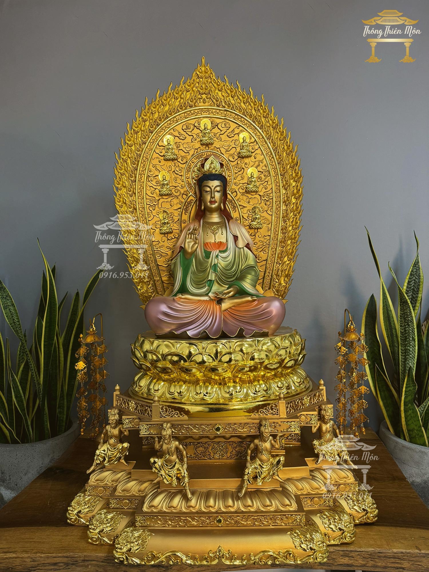 Tượng Quan Âm Bồ Tát, đế kim cang, kích thước 115cm, Phối màu kết hợp mạ viền vàng