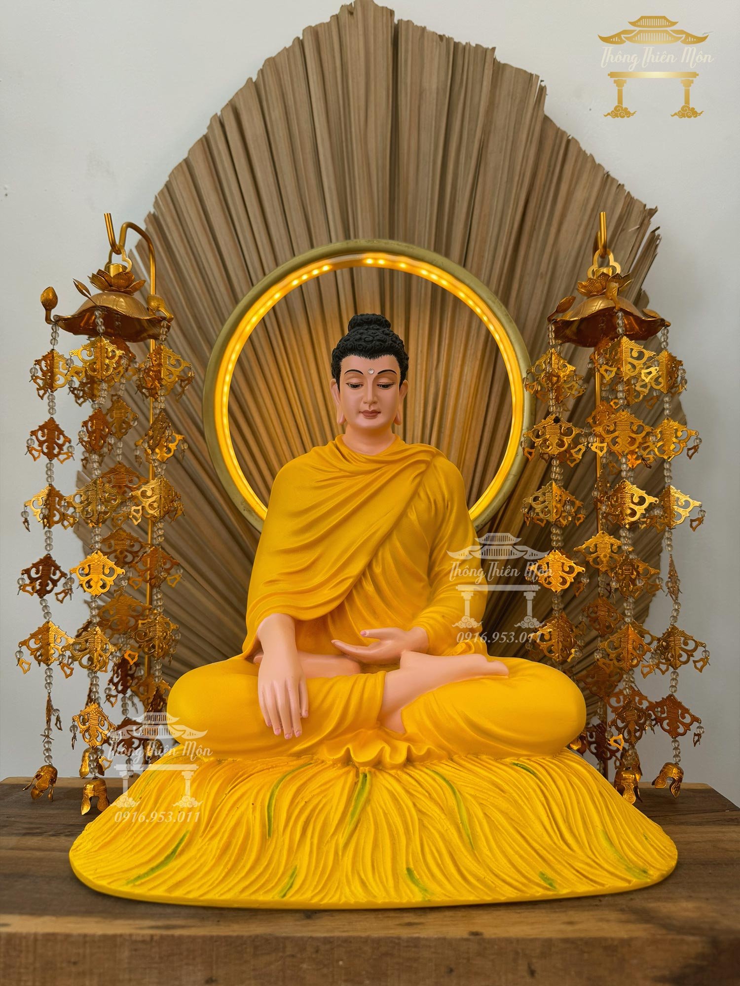 Tượng Bổn Sư Thích Ca Ấn Địa Xúc - Kích thước 45cm - Vàng truyền thống hoặc theo yêu cầu