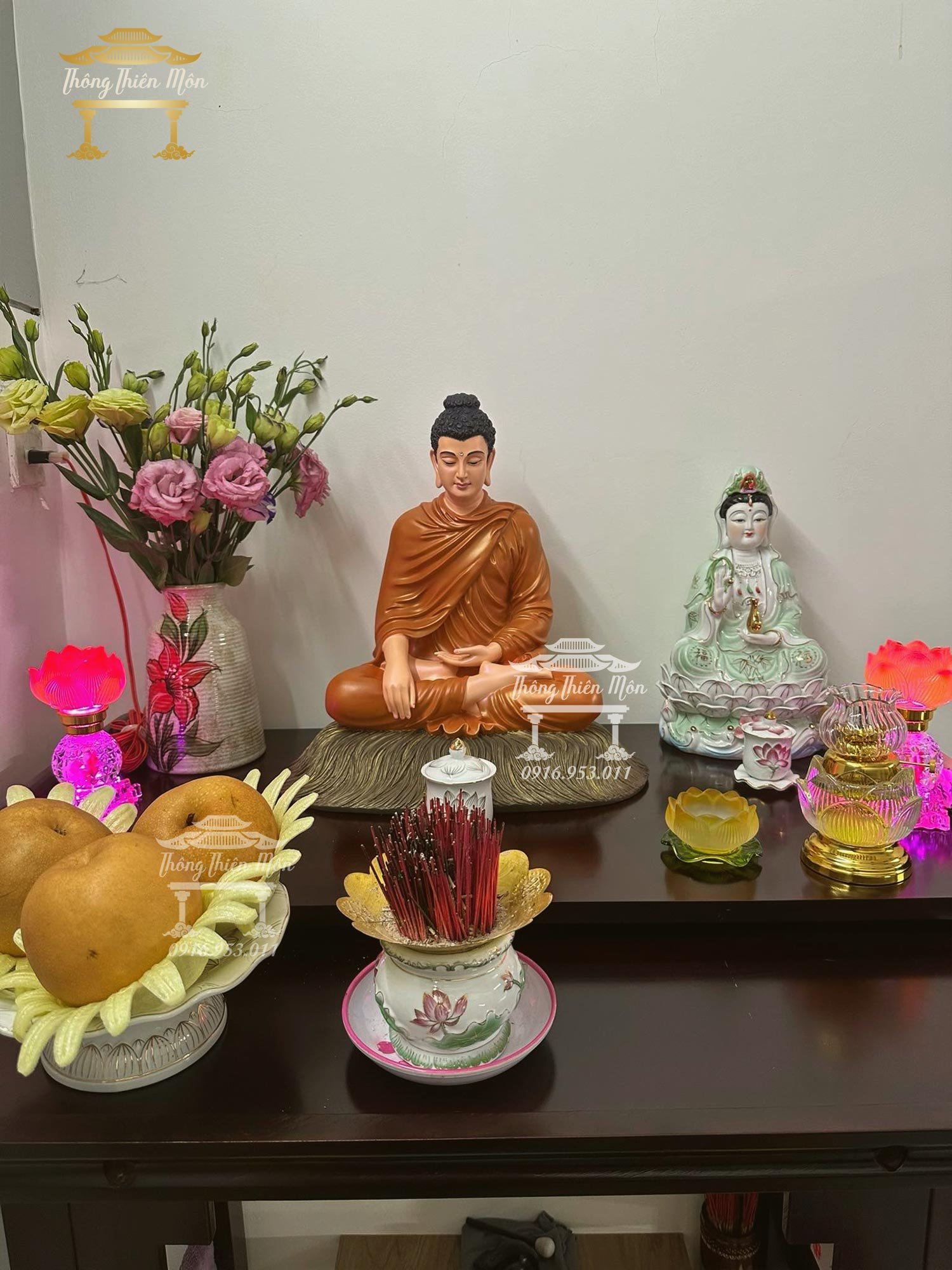 Tượng Bổn Sư Thích Ca Ấn Địa Xúc - 45cm - Màu cam