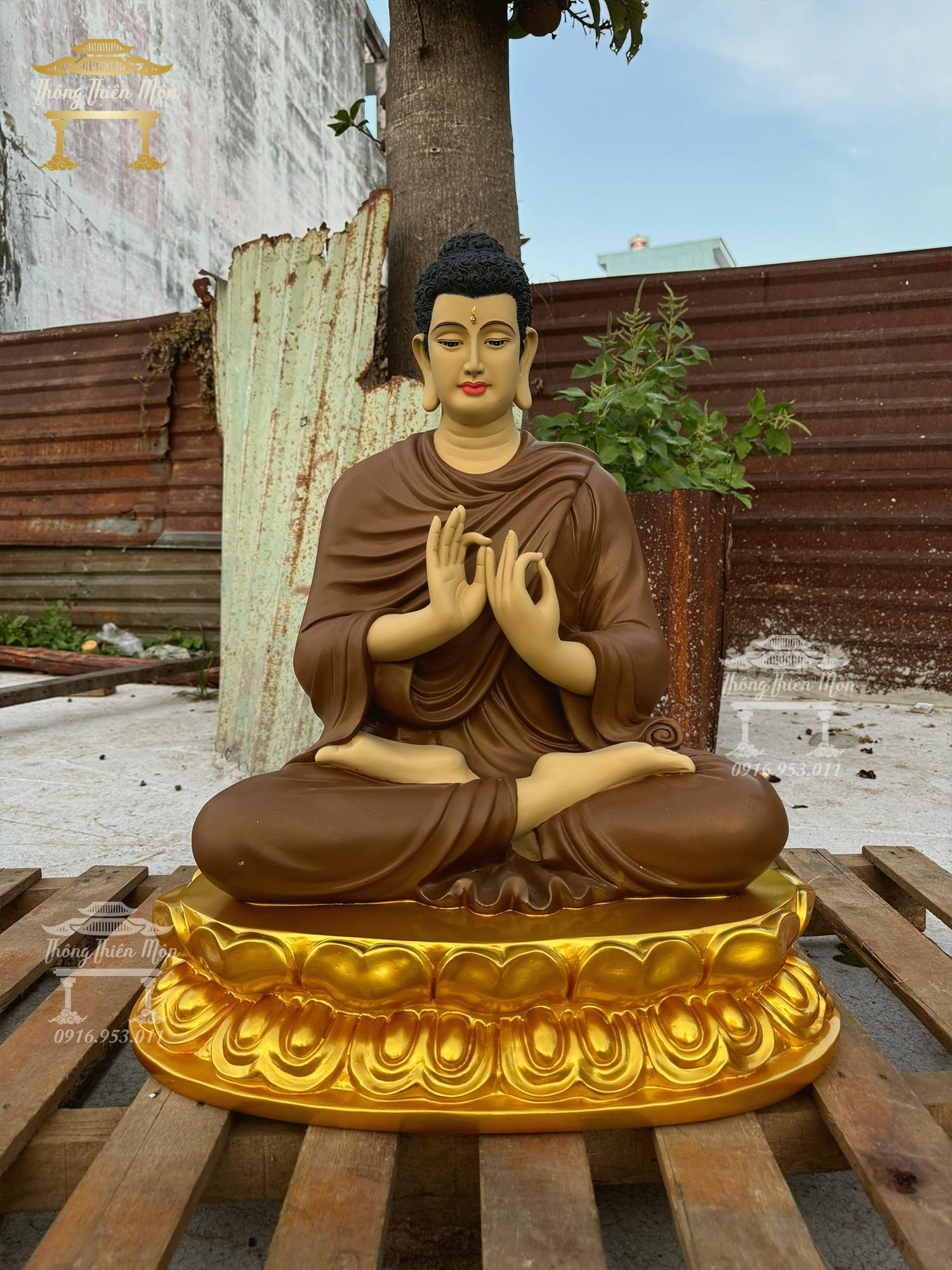 Tôn tượng Bổn Sư Thích Ca Ấn Chuyển Pháp Luân - Kích thước 70cm - Y nâu, đế sen vàng nhũ