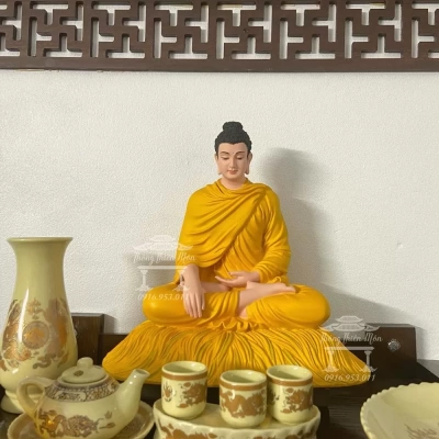 Tượng Bổn Sư Thích Ca Ấn Địa Xúc - 30cm - Màu vàng